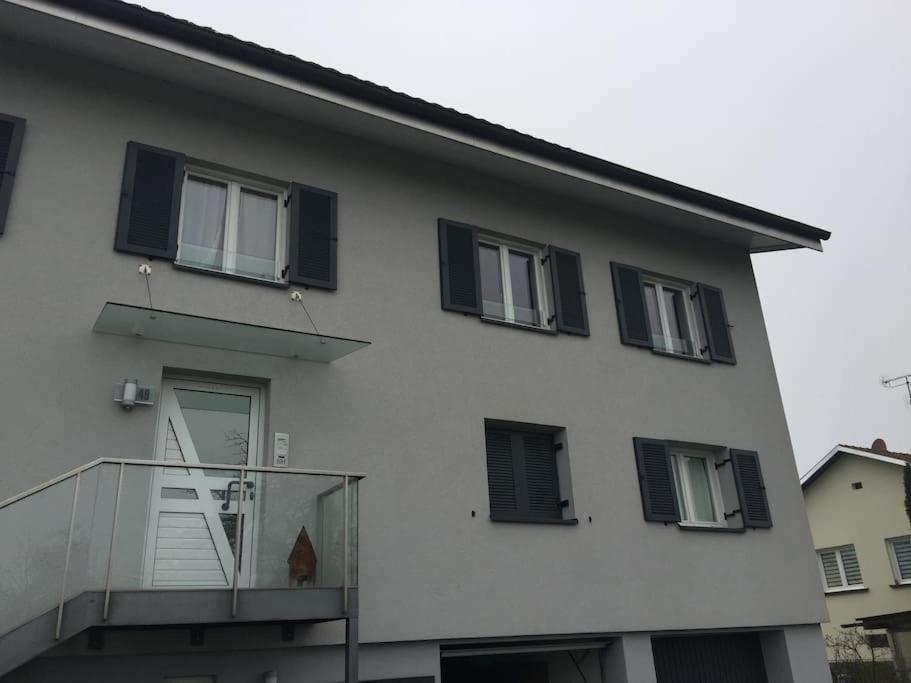 Ruhige Schoene 2-Zimmer Ferienwohnung ฮุยส์ ภายนอก รูปภาพ